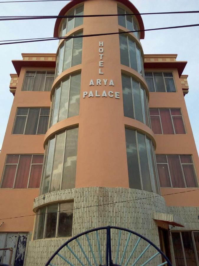 Hotel Arya Palace Puri Luaran gambar