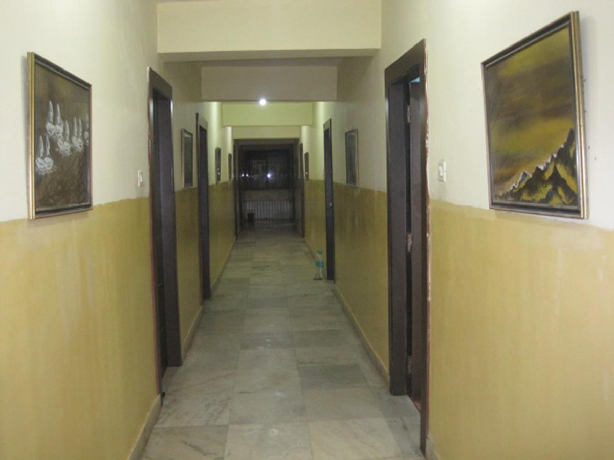 Hotel Arya Palace Puri Luaran gambar