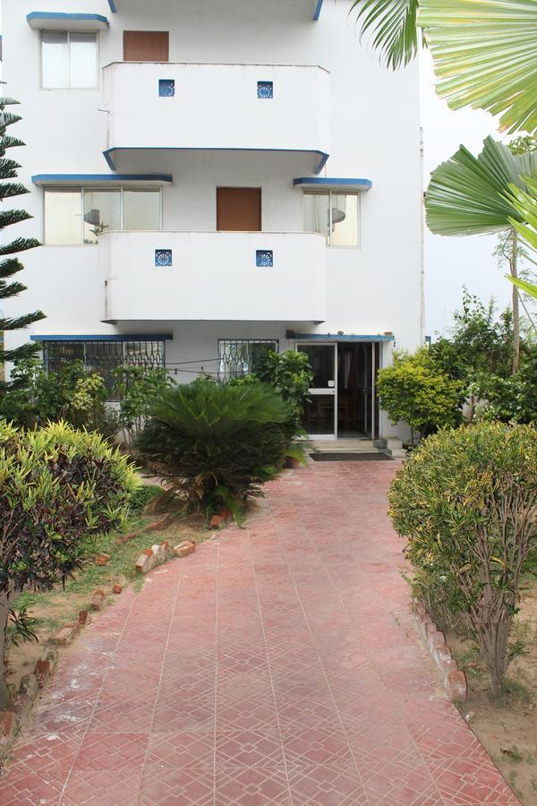 Hotel Arya Palace Puri Luaran gambar