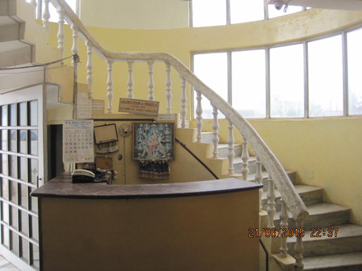 Hotel Arya Palace Puri Luaran gambar