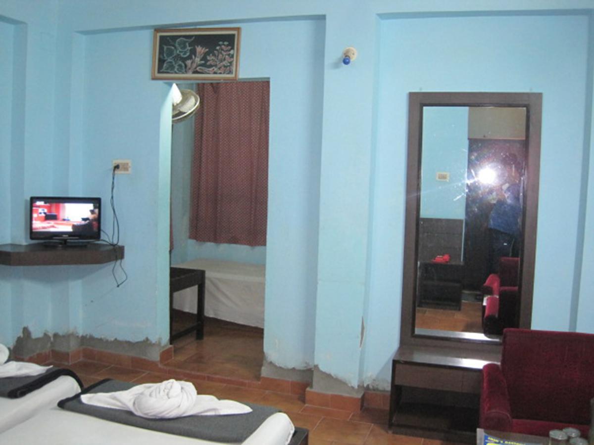 Hotel Arya Palace Puri Luaran gambar