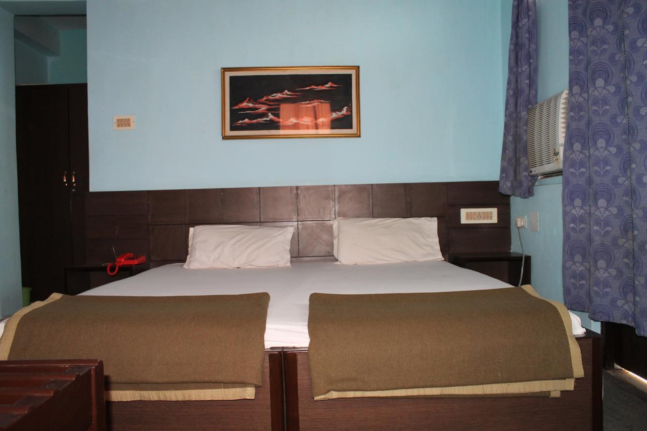 Hotel Arya Palace Puri Luaran gambar