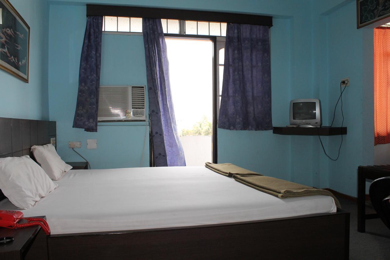 Hotel Arya Palace Puri Luaran gambar