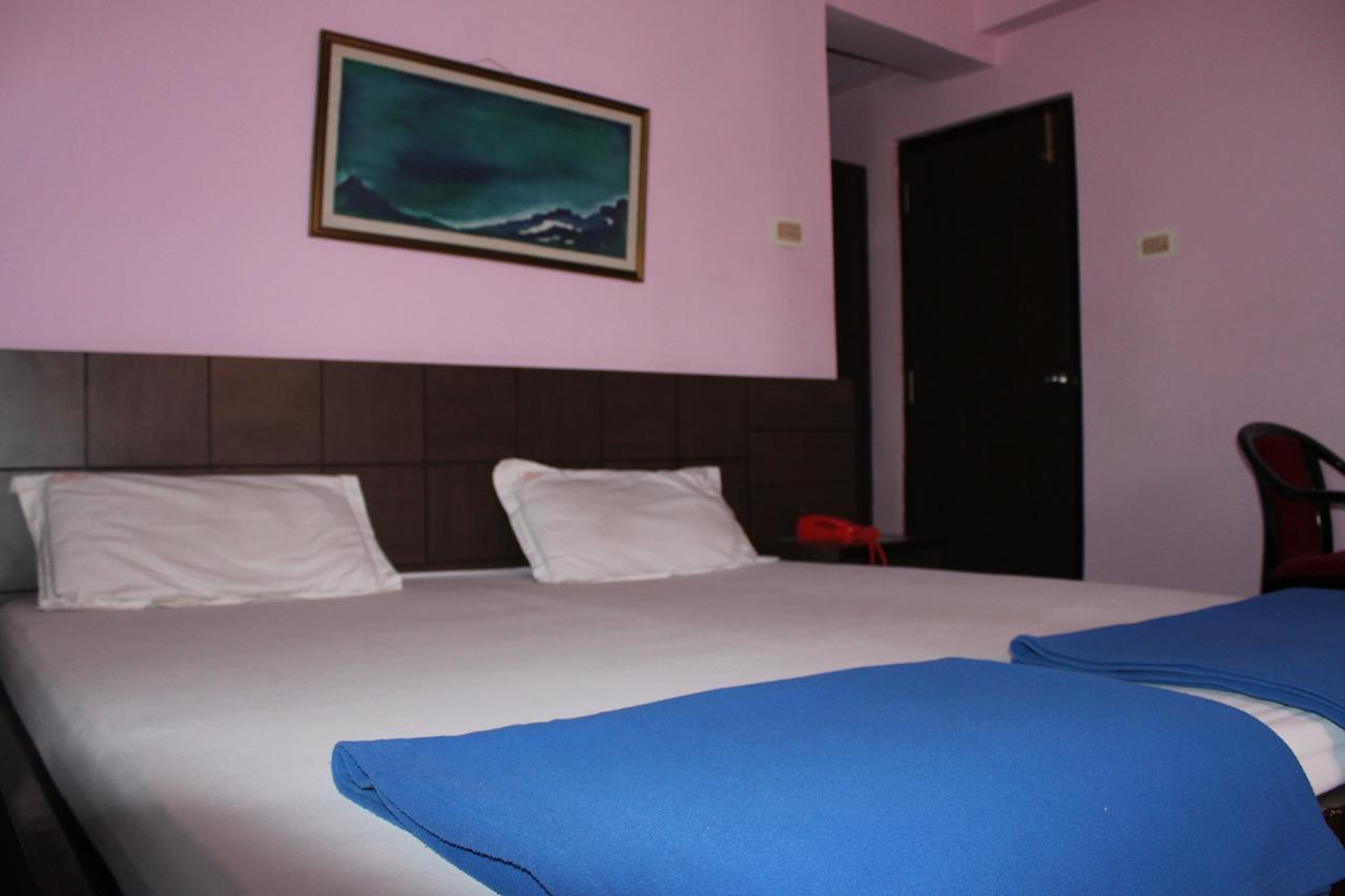 Hotel Arya Palace Puri Luaran gambar